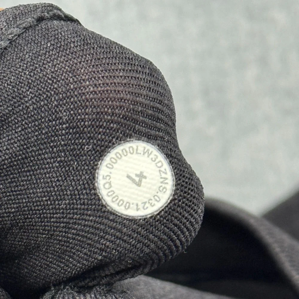 Lululemon Top Womens‎ 4 Black Ebb to Street Long Sleeve Ribbed Built-in Bra Crop